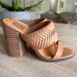 NWT Dolce Vita Block Heel Sandals